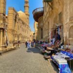 رحلة عبر الزمن إلى خان الخليلي وشارع المعز في قلب القاهرة الفاطمية مع تريند أم الدنيا مصر للسياحة